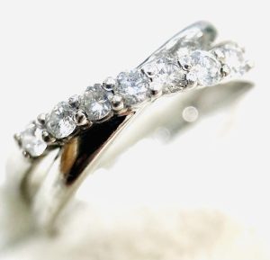 Pt900 メレダイヤピンキーリング 0.18ct