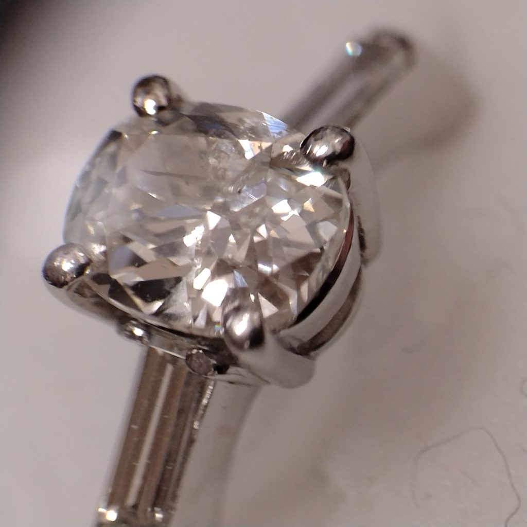 Pt1000 リング ダイヤモンド1.003ct オーバルブリリアントカットの買取実績 | 買取専門店さすがや