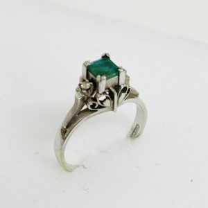 K14WG エメラルド付きリング