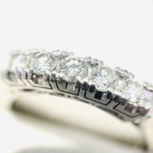 Pt900(プラチナ900）メレダイヤリング