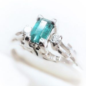 Pt900 プラチナ900　エメラルドリング 0.23ct