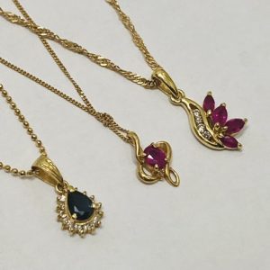 K18 ネックレス 石付