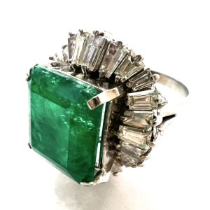 Pt900 エメラルド メレダイヤ リング