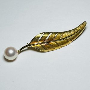 K18/18金 真珠4.5ct ブローチ