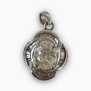 Pt900　ダイヤモンド付き　ネックレストップ　1.04ct　