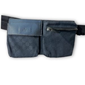 GUCCI　ウエストバッグ　GGキャンバス　ブラック