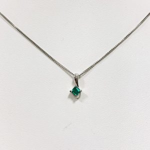Pt850 エメラルド0.22ct付ネックレス