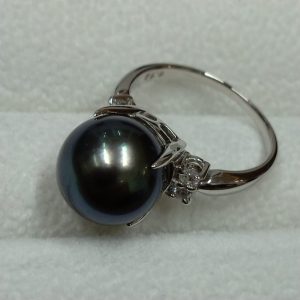 Pt900 ブラックパール メレダイヤ リング