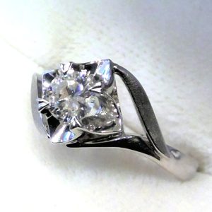 Pt900 ダイヤ付きリング