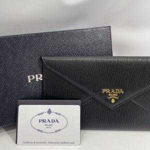 プラダ PRADA 長財布
