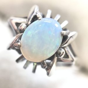 K18WG リング ホワイトオパール