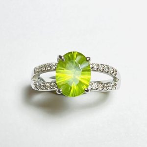 K18WG/18金 ホワイトゴールド ペリドット リング 指輪