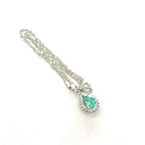 Pt850 ネックレス エメラルド0.7ctトップ