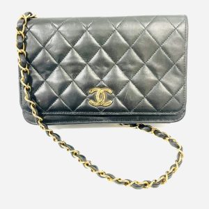 CHANEL  マトラッセ ショルダーバッグ  ラムスキン