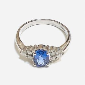 Pt900 サファイア0.90ct メレダイヤ0.20ct リング