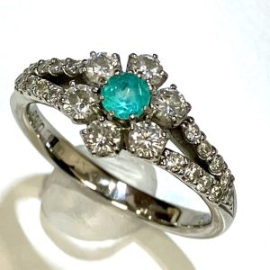 人気が高い Pt900 パライバトルマリン0.24ct デザイン メレダイヤ0.12ct アクセサリー