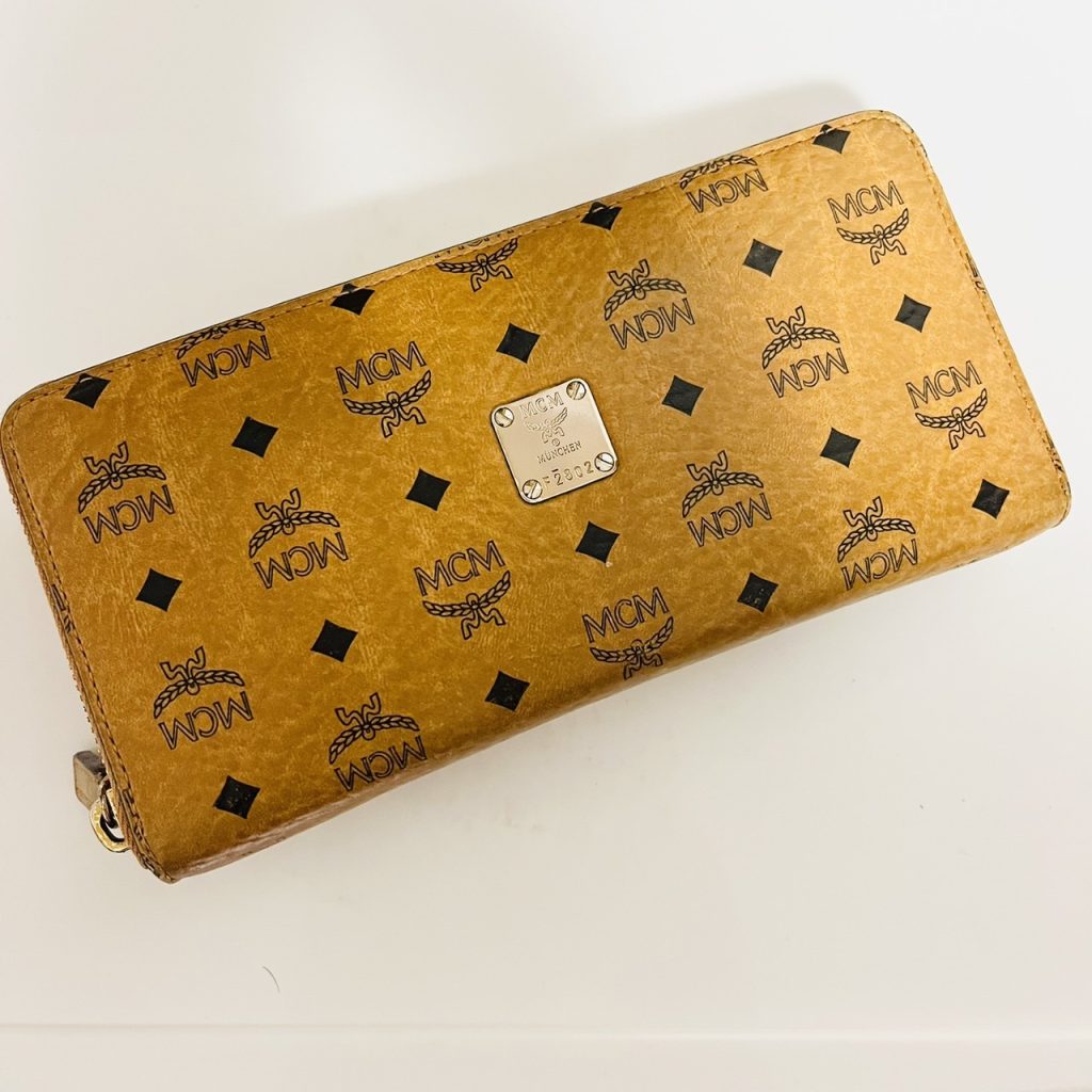 MCM【新品未使用】MCM☆長財布(ブラック)