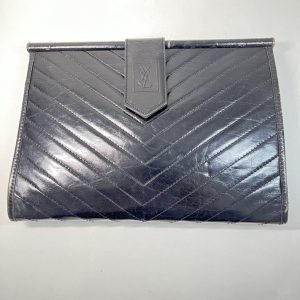 イヴサンローラン Yves Saint Laurent YSL クラッチバッグ