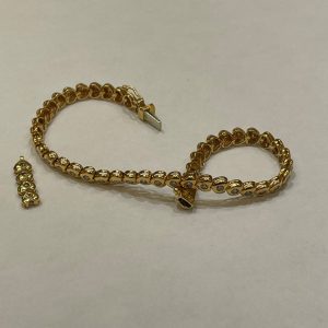 K18 メレダイヤ付き デザインブレスレット