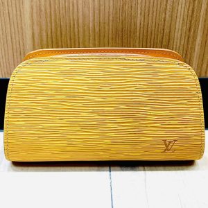 ルイヴィトン LOUIS VUITTON エピ ポーチ