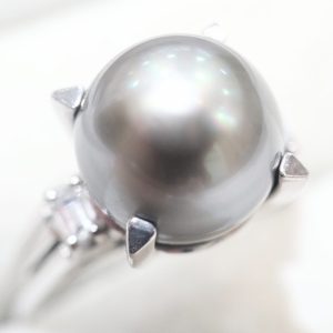 Pt900 ブラックパールリング  メレダイヤ 0.15ct