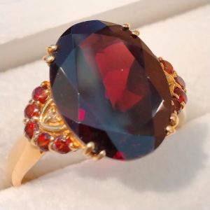 K18リング ガーネット8ct ルビー0.4ct ダイヤ0.01ct 750 18金