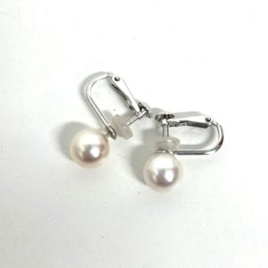 K18WG パール付きピアス