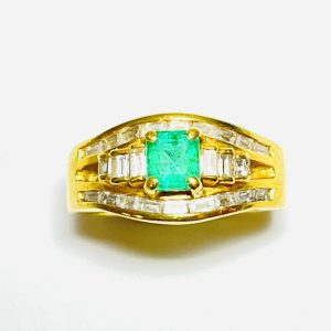 K18/18金 エメラルド ダイヤ リング