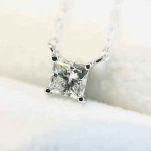 K18WG 18金ホワイトゴールド ダイヤネックレス 0.383ct