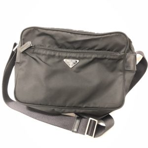 プラダ ショルダーバッグ