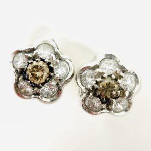 K18WG メレダイヤ0.29ct付ピアス