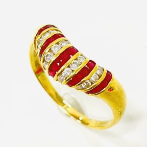 K18 ルビー0.16ct＆メレ0.13ct付リング