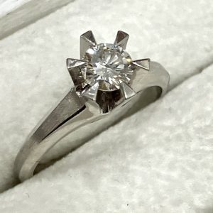 Pt800 0.413ctダイヤモンド付きリング