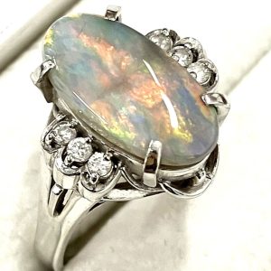 Pt850 オパール&メレダイヤ付きリング