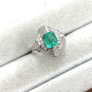 Pt900 プラチナ900 エメラルド リング