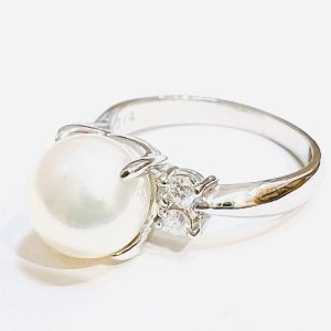 Pt900 パール&メレダイヤモンド0.14ct リング