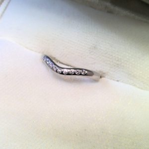 TIFFANY　カーブバンドリング　9Pダイヤ