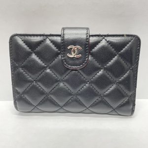 CHANEL マトラッセ ラムスキン 二つ折り財布