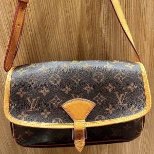 ルイヴィトン モノグラム ソローニュ ショルダーバッグ