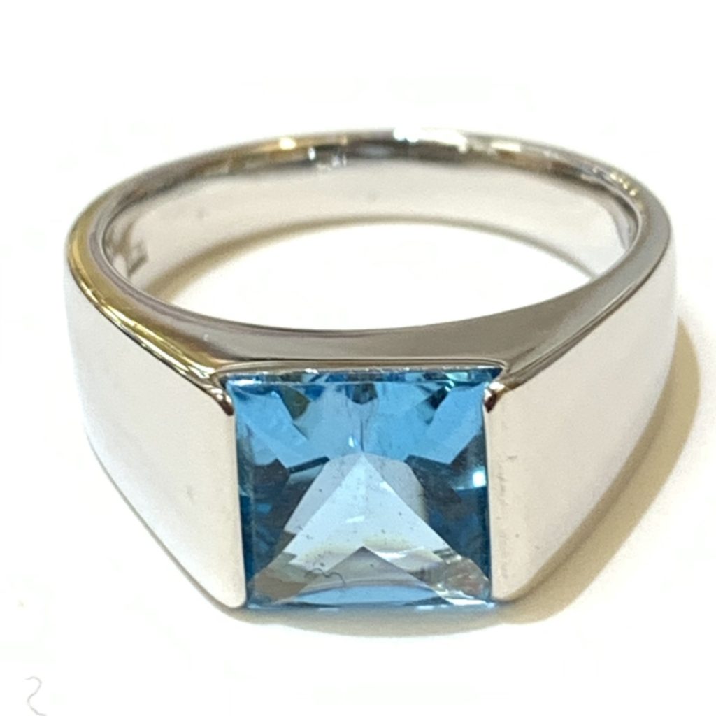 K18WG ブルートパーズリングの買取実績 | 買取専門店さすがや 