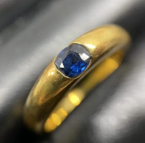 K18 リング サファイア付き