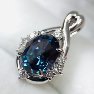 Pt900 トップ 石付き アクセサリー