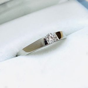 Pt900(プラチナ900) ダイヤモンド付き リング