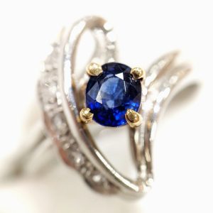 Pt900/K18 サファイアリング 0.6ct メレダイヤ0.07ct