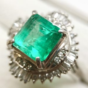 Pt900 エメラルドリング