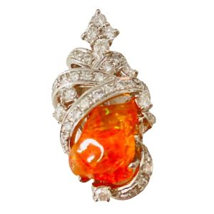 Pt900 ネックレストップ ファイアオパール3.57ct メレダイヤ0.94ct