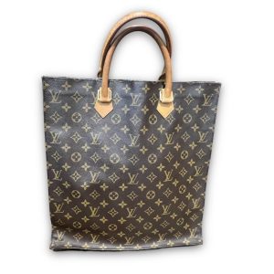 Louis Vuitton　モノグラム　サックプラ