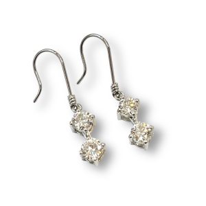 Pt900 メレダイヤ ピアス