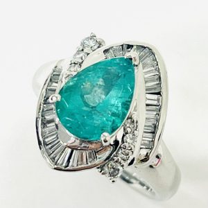 Pt900 エメラルド1.5ct＆メレダイヤ0.43ct付リング