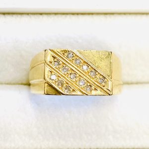 K18　メレダイヤモンド付きリング